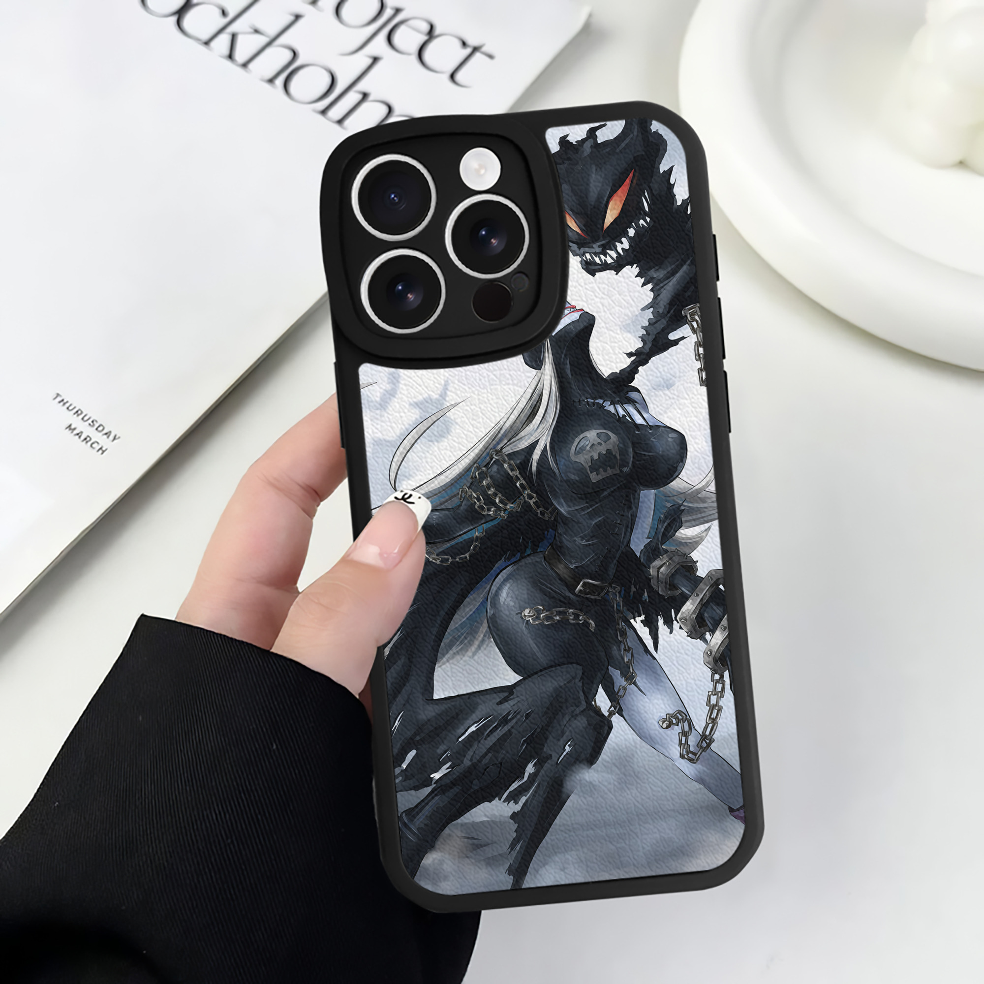 （画像用） Digimon デジタルモンスター/デジモン 【iPhone 16シリーズ対応】シリコンスマホケース（レザー調） 材質：シリコン